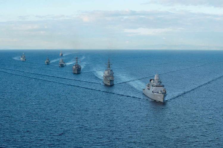 В акваторию Черного моря вошла группа военных кораблей НАТО
