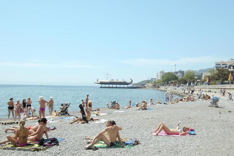 В Крыму  зафиксирован 30-летний температурный максимум - 30 градусов выше нуля