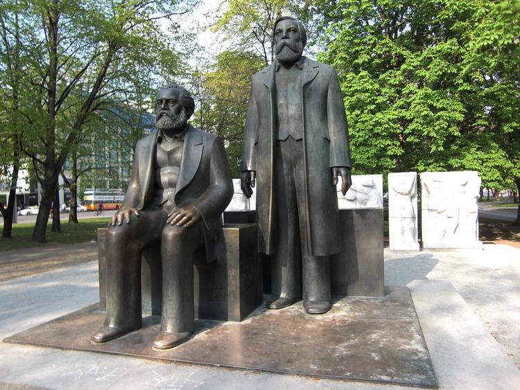 Сегодня исполнилось 200 лет со дня рождения Карла Маркса