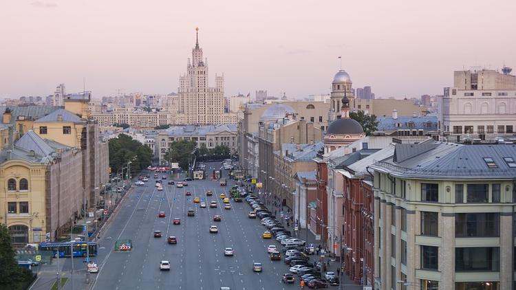 В Москве 6 мая с утра улицы в центре перекрыты из-за репетиции парада Победы