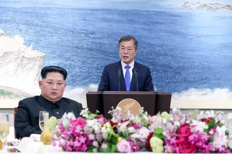 КНДР и Южная Корея не могут вступить в мир