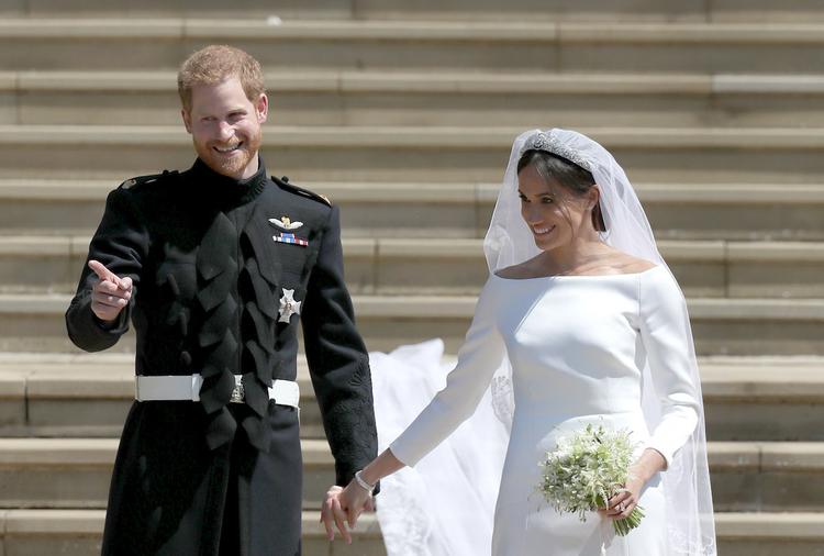 На официальных свадебных снимках принца Гарри замечены интересные детали