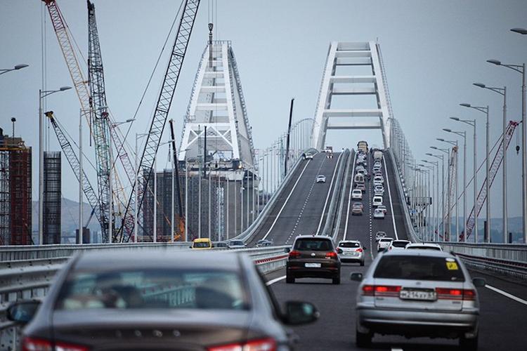 Видеоинструкция для желающих проехаться по Крымскому мосту и не заблудиться