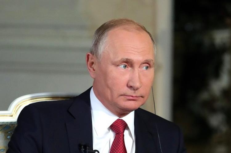 "Прямая линия" с Владимиром Путиным началась с хорошей новости