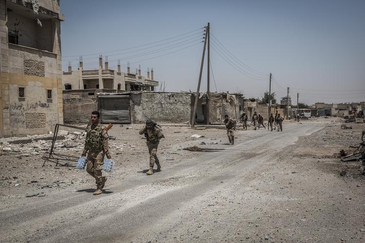 СМИ узнали о гибели американских военных в бою с ИГ в Сирии