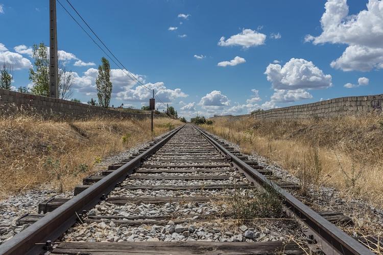Специалисты назвали вероятную причина аварии на железной дороге в Казахстане