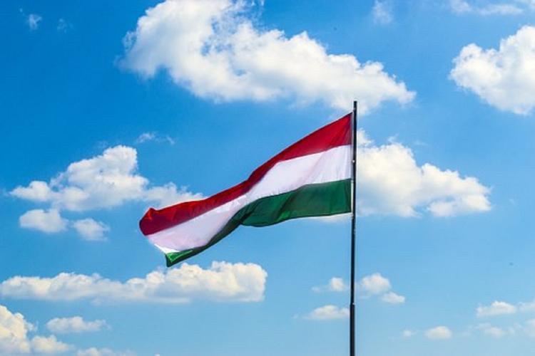 Венгрия приняла закон «Стоп, Сорос», запрещающий помощь мигрантам
