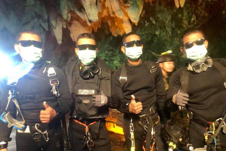 Медики рассказали о состоянии спасенных из пещеры в Таиланде 12 детей