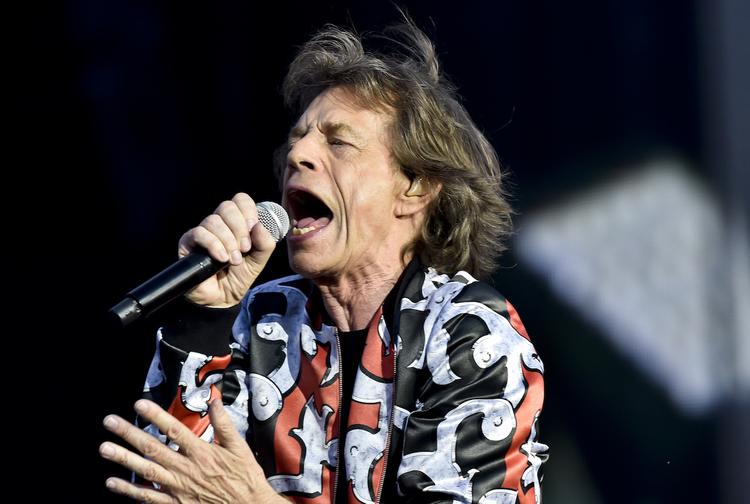 Солист The Rolling Stones послушал церковный хор в храме Василия Блаженного