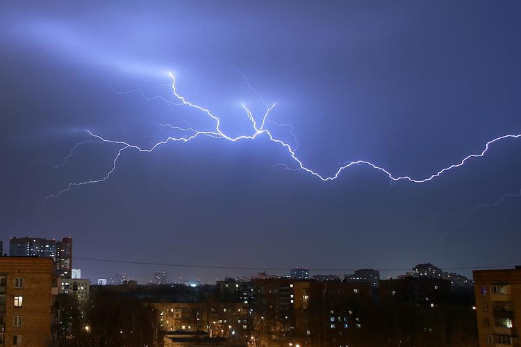 МЧС предупреждает об ухудшении погоды в Москве 14 июля