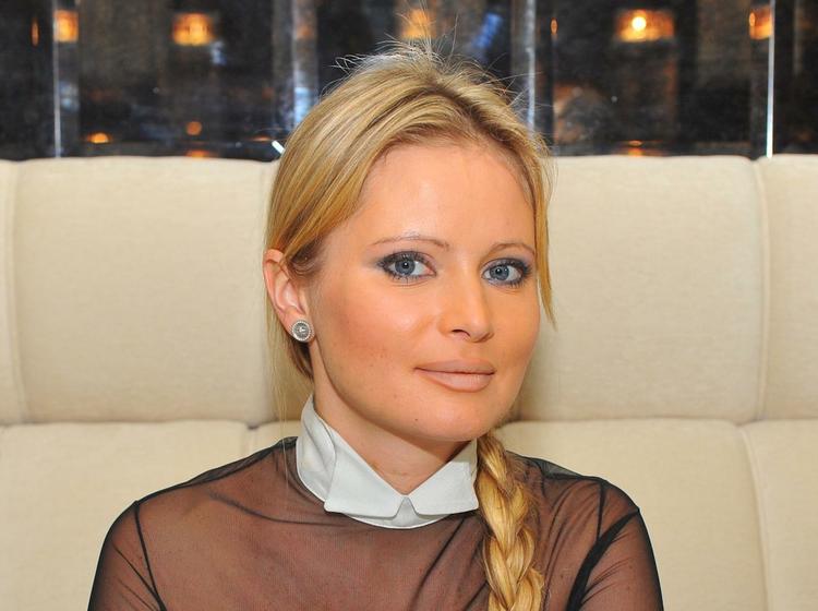 Телеведущая Дана Борисова подтянула кожу лица