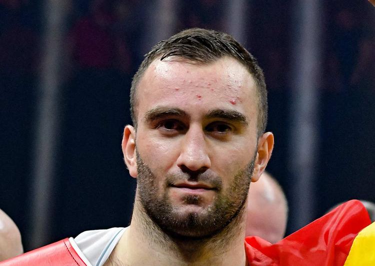 Гассиев, проигравший украинцу Усику, пообещал вернуться на ринг сильнее
