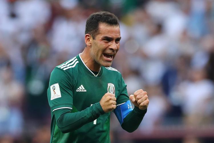 Капитан сборной Мексики по футболу завершил карьеру