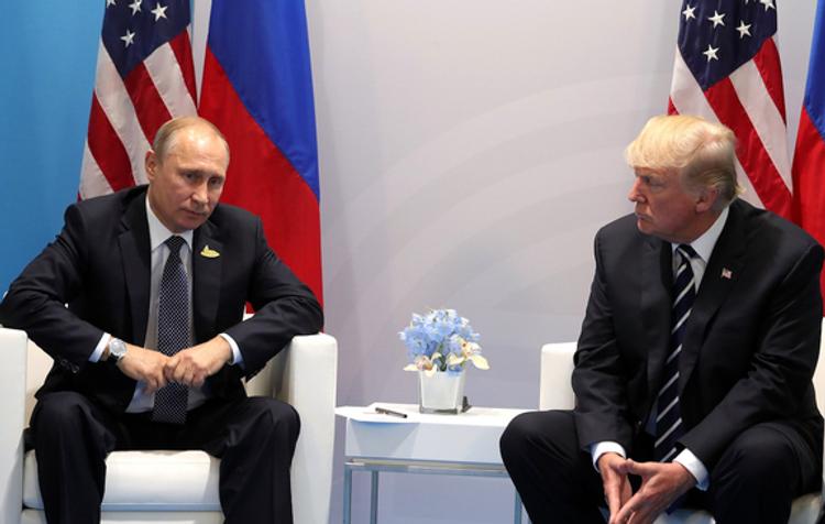 Российский политолог считает, что Трампу интересен Путин, а не Россия