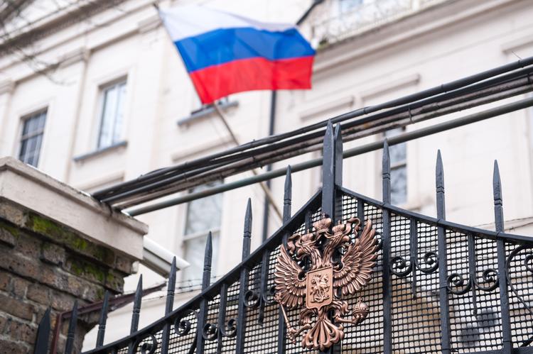 Дипломаты РФ призвали Лондон прекратить антироссийскую кампанию