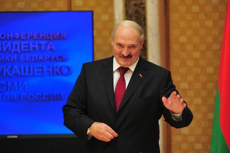 Лукашенко пошутил по поводу своей "болезни"