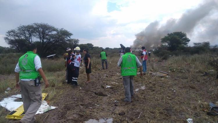 В Мексике начали разбирать обломки потерпевшего крушение самолета