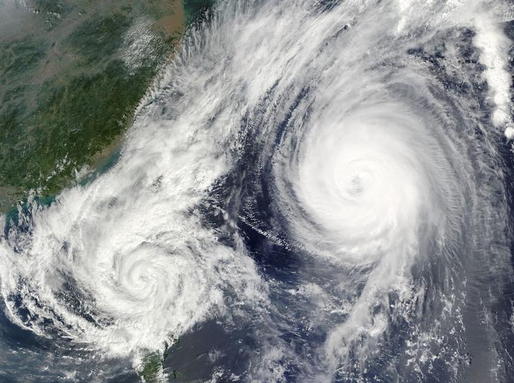 Власти Японии рекомендуют эвакуировать 89 тысяч человек из-за тайфуна
