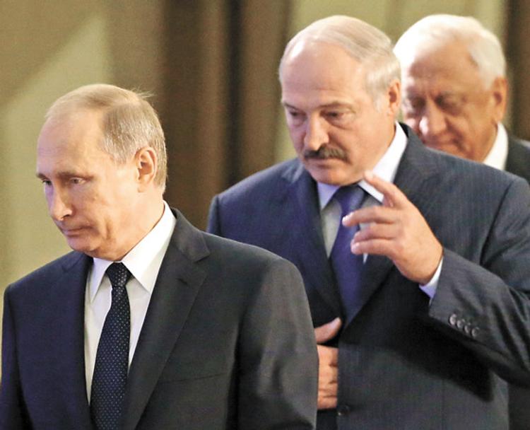 Отношения Москвы и Минска поразил инсульт