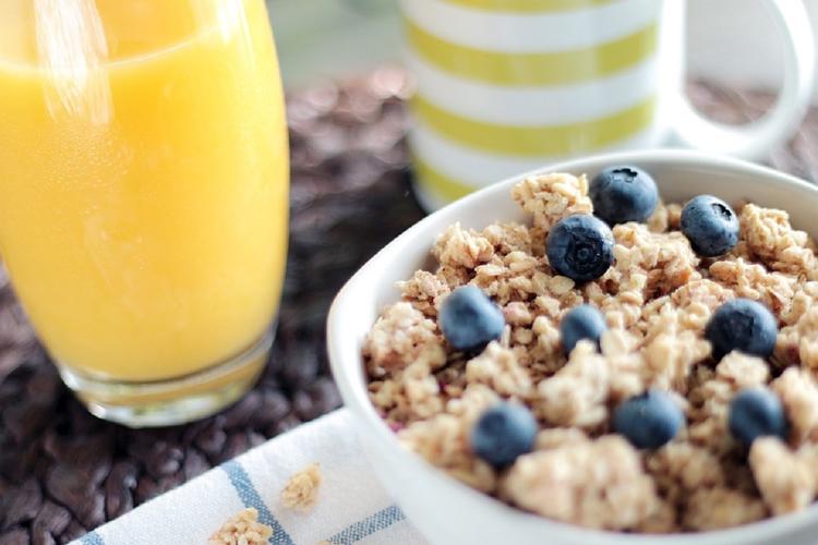 "Завтрак съешь сам": ученые доказали пользу утреннего приема пищи