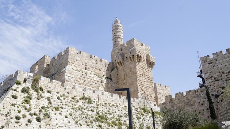 В Иерусалиме араб напал с ножом на полицейских и был застрелен