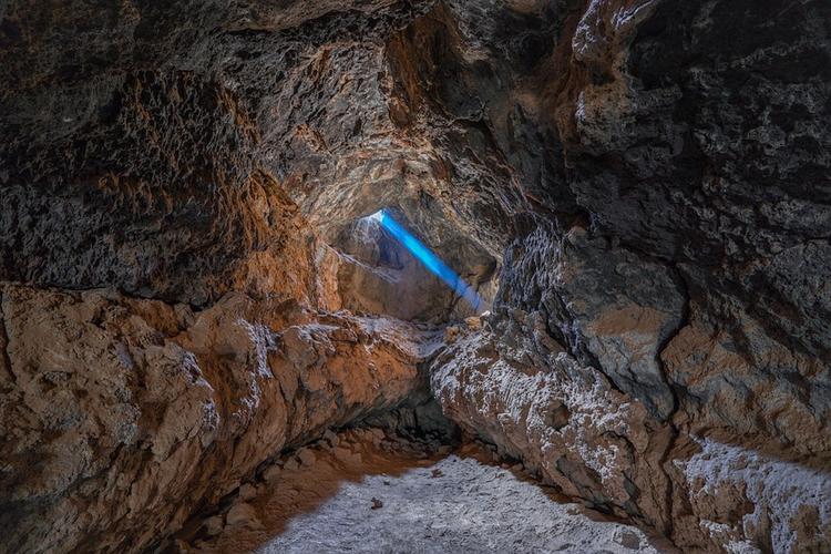 Ученые тщательно обследовали пещеру, найденную у трассы "Таврида" в Крыму