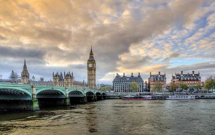 Лондон выпустил "красные уведомления" Интерпола по делу об отравлении Скрипалей