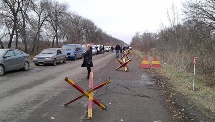 ВСУ обстреляли Донецк под прикрытием машин с детьми