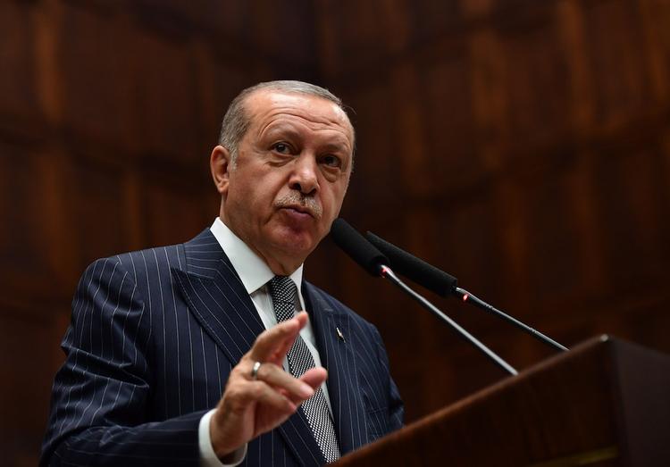 Эрдоган провел переговоры с Помпео в аэропорту Анкары