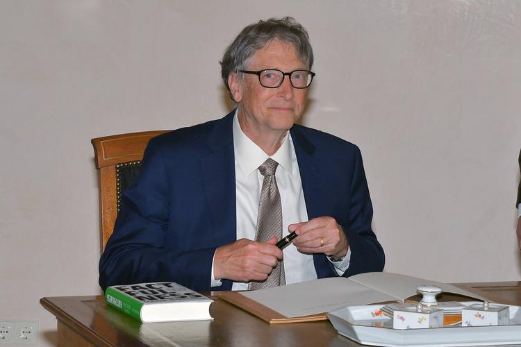 Билл Гейтс получил удостоверение электронного резидента Эстонии
