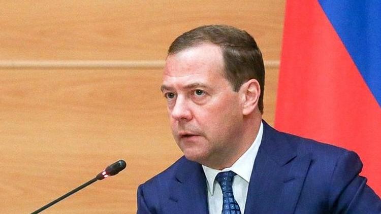 Медведев исключил военные действия в качестве ответа на санкции против РФ