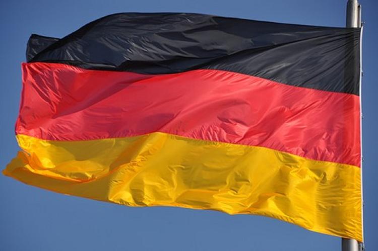 Министр обороны Германии запретила военным общаться с депутатами бундестага