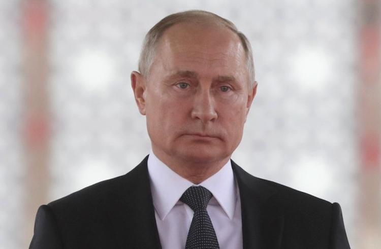 Путин: смерть Караченцова стала невосполнимой утратой