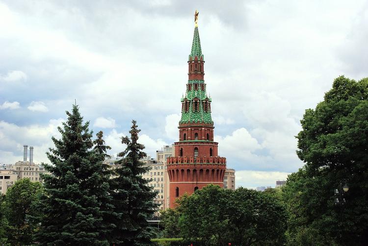 Кремль  оценит по разным факторам  идущих на выборы губернаторов