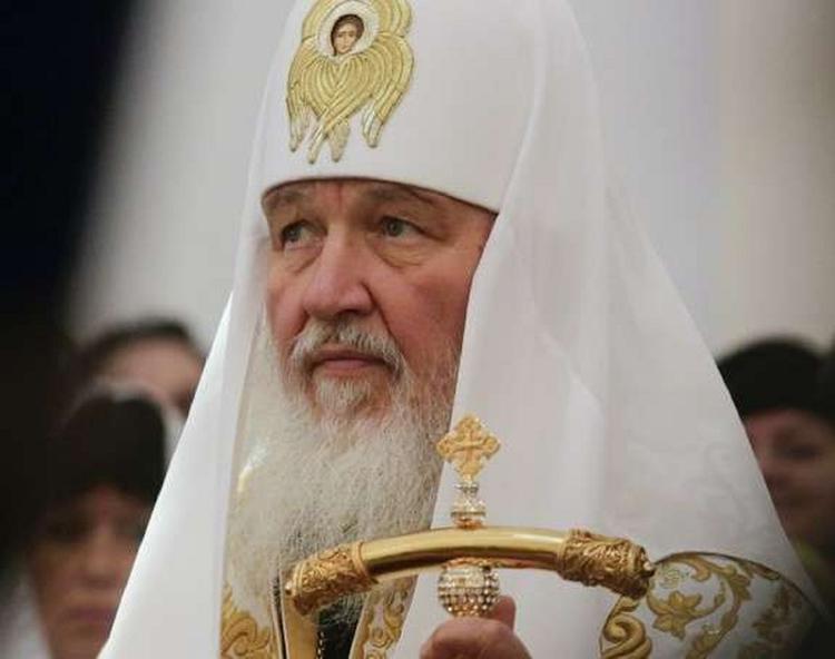 Видео: Патриарх Кирилл совершил отпевание Николая Караченцова