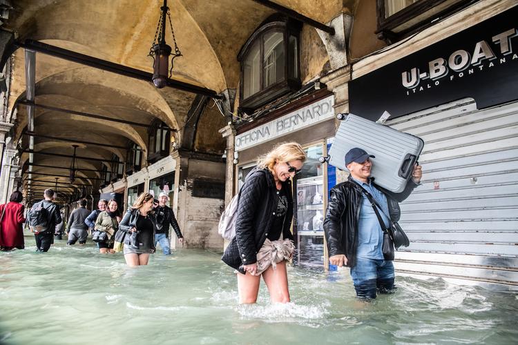 Непогода унесли жизни девяти человек в Италии