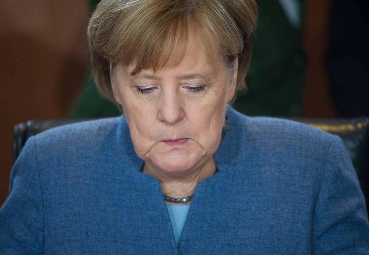 Меркель разбудила призрак фашизма