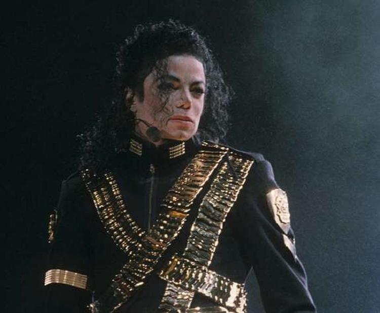 Майкла Джексона назвали самым богатым умершим артистом