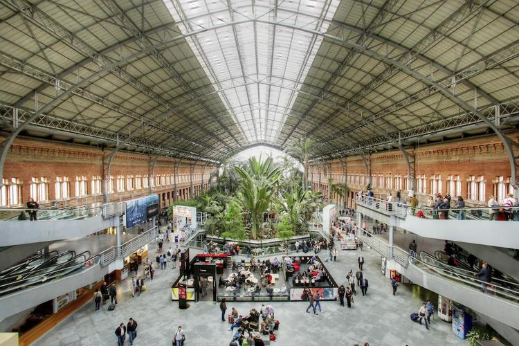 В Испании эвакуировали второй за день вокзал после сообщения о бомбе