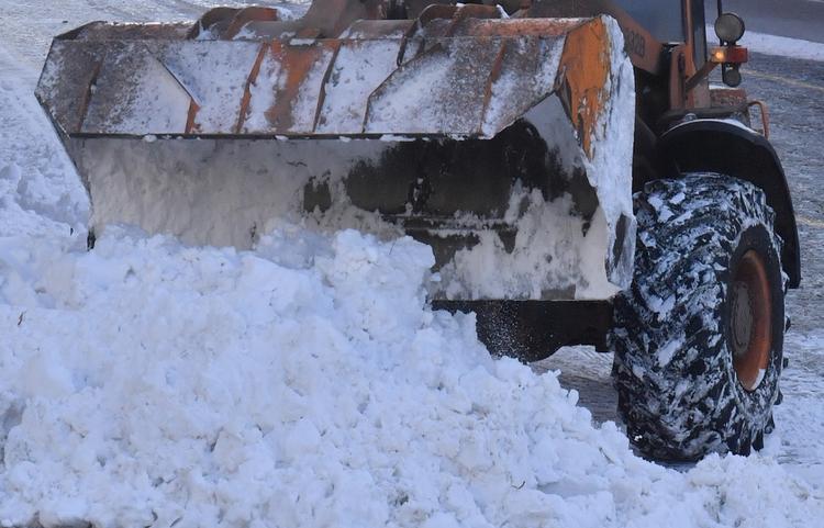 В Кемеровской области женщину насмерть сбила снегоуборочная машина