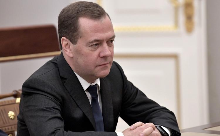 Медведев: Россия превращается в современную аграрную державу
