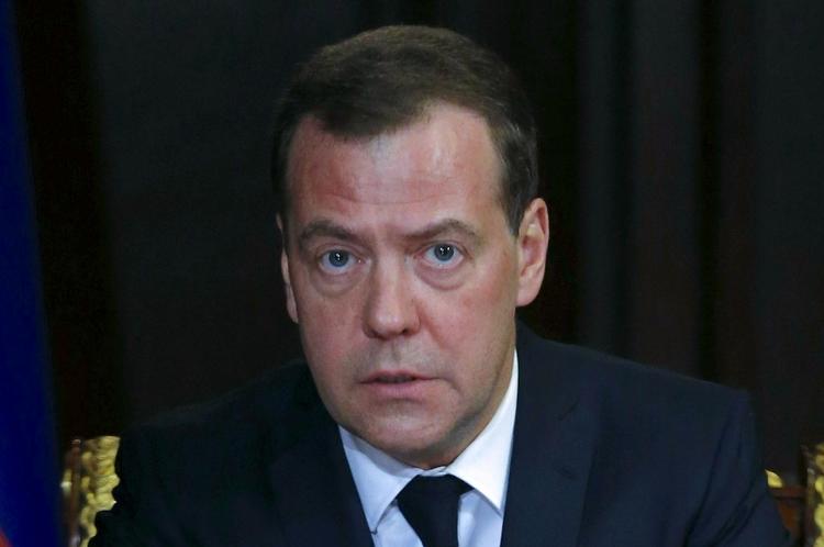 Медведев: торговая война между странами уже началась
