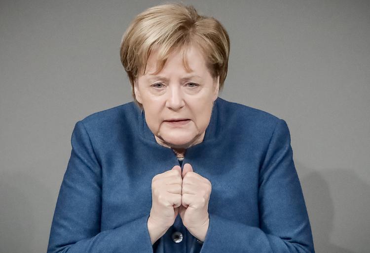 Меркель: Германия после Brexit продолжит военное сотрудничество с Британией