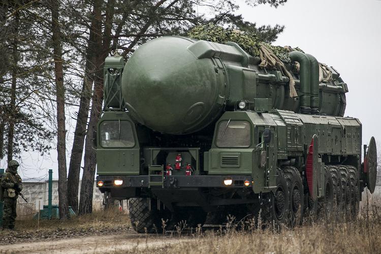 Минобороны намерено продлить сроки службы ракет "Воевода" и "Тополь-М"