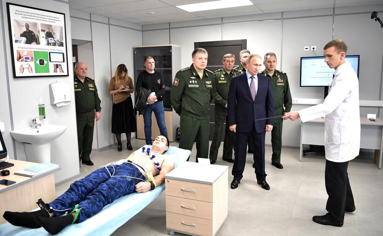 Путин посетил Военный инновационный технополис «Эра» в Анапе