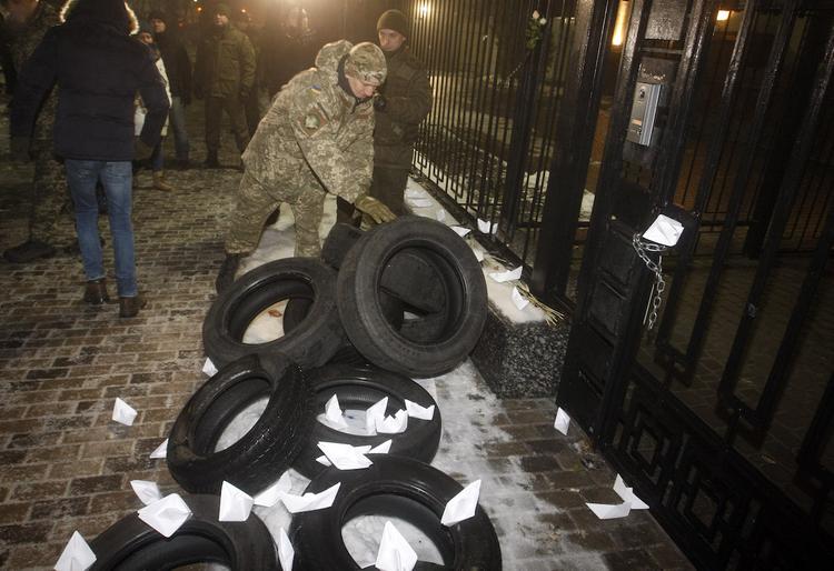 В Киеве митингуют против присутствия российского бизнеса на Украине