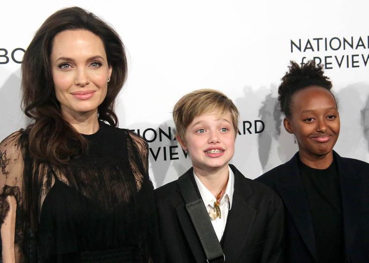 СМИ: Джоли и Питт смогли договориться об опеке над детьми