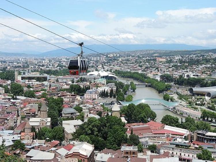 В Тбилиси полиция задержала семерых вооруженных украинцев