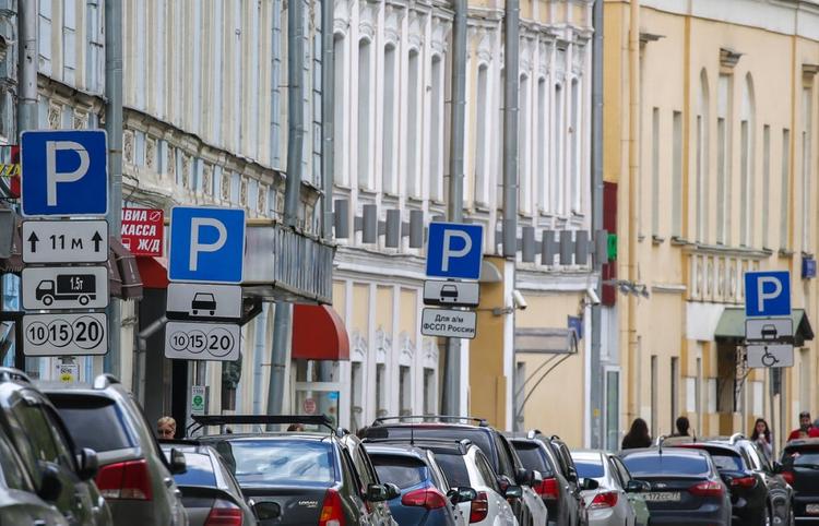 Парковка в Москве будет бесплатной в праздничные дни
