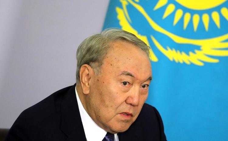 Назарбаев признался, что переживает за Украину